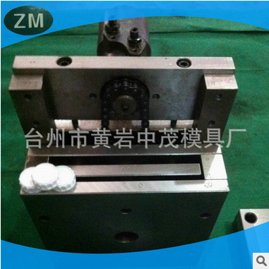 馬達蓋模具