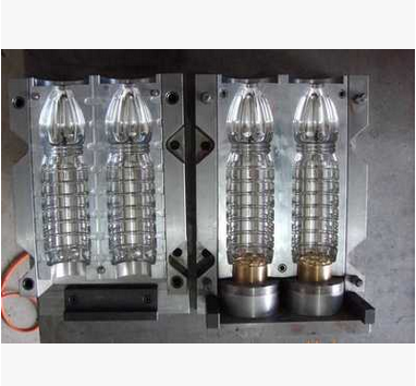 Beverage packaging blow bottle mould