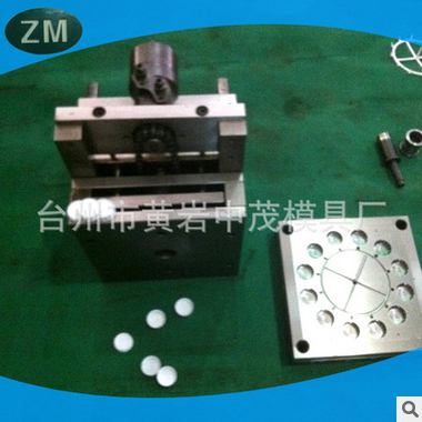 12-in-1 bottle cap mould