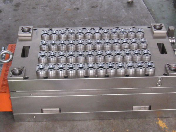48-in-1 bottle blank mould