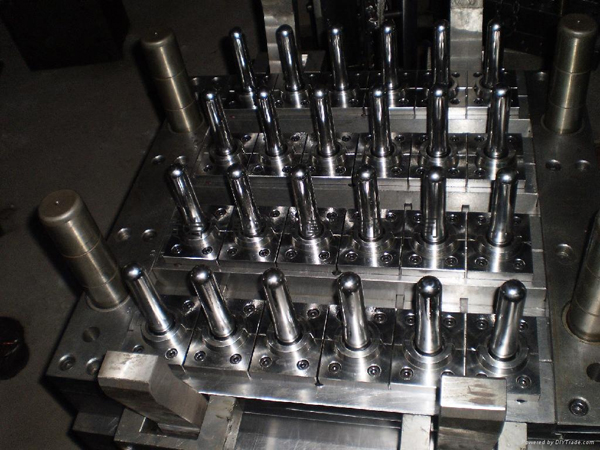 24-in-1 bottle blank mould