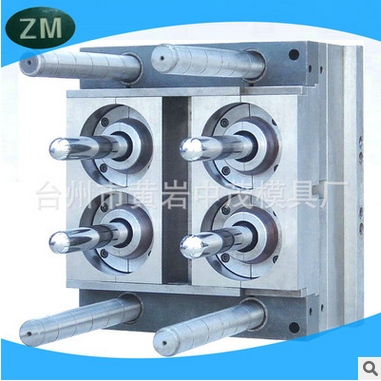4-in-1 self-locking bottle blank mould