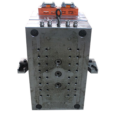 Bottle blank mould